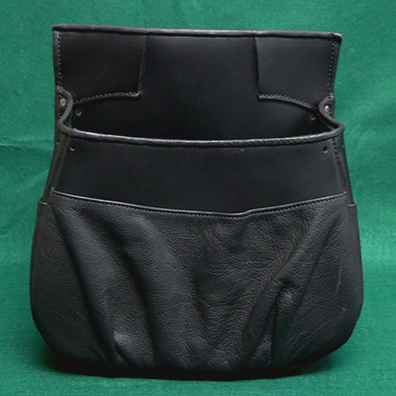 BUSKER POUCH by The Ambitious Card - Trick